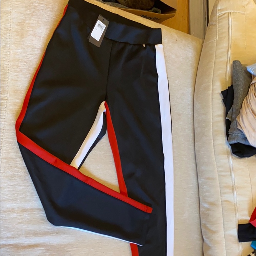 Brand new guess pants